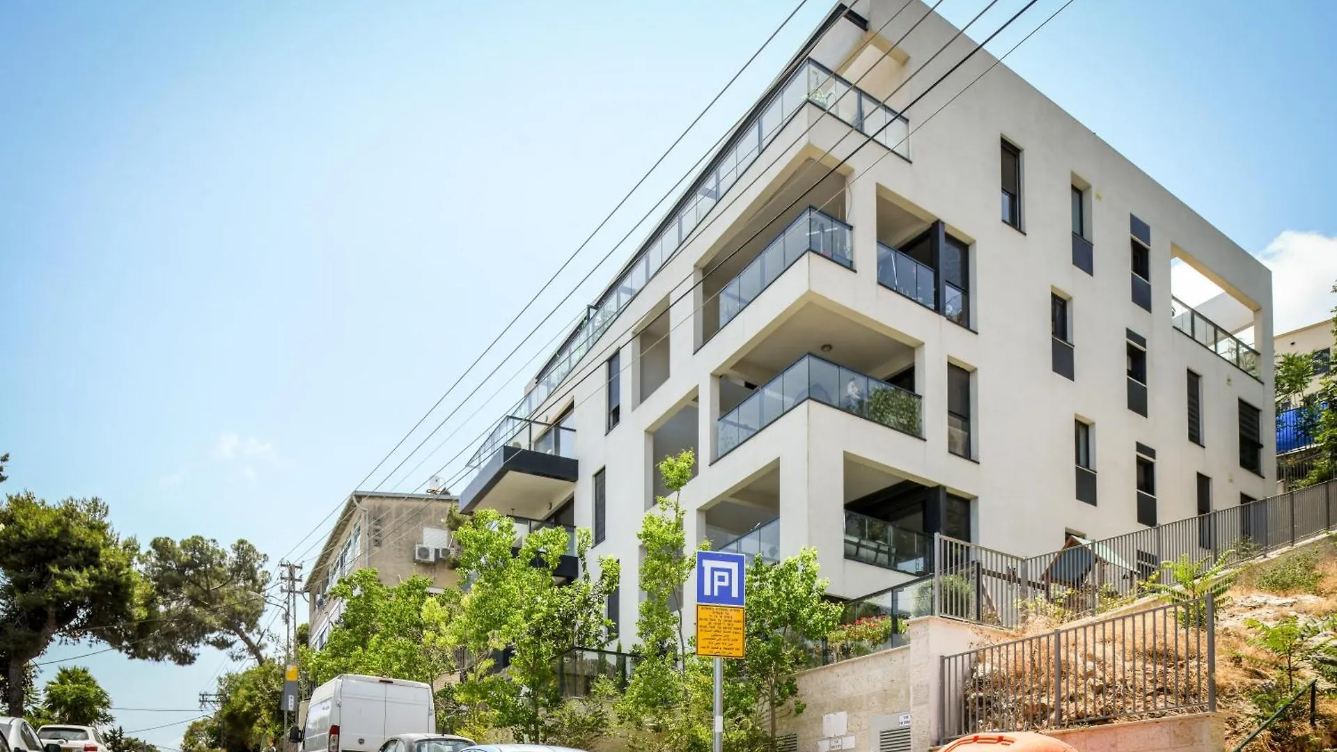 Stunning 2Br Apartment With Balcony And Ocean View In The Heart Of Haifa By Sea N' Rent Israele